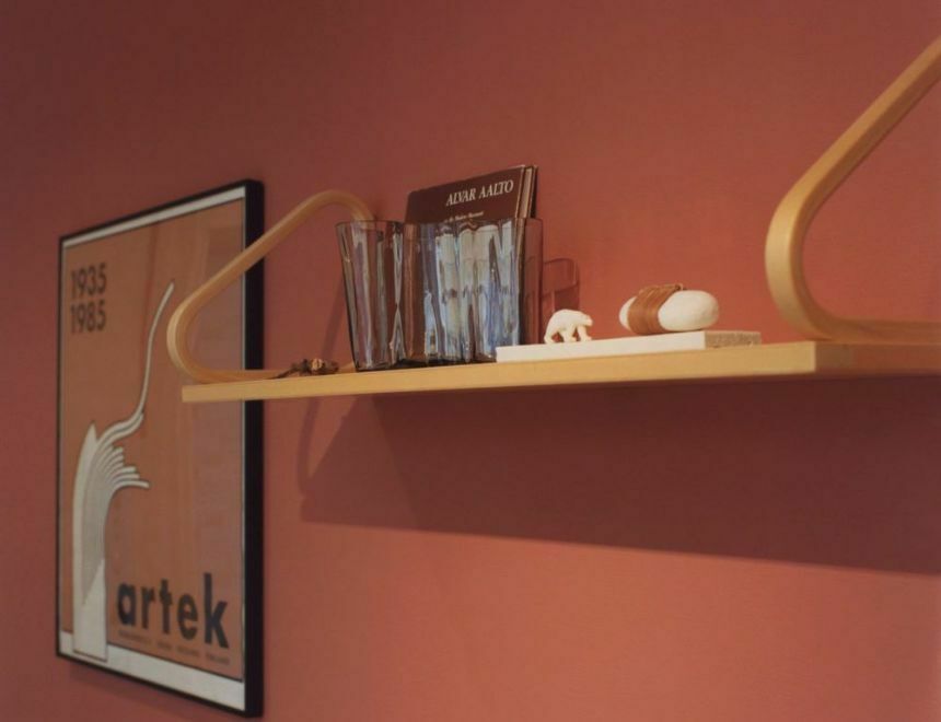 Wall shelf